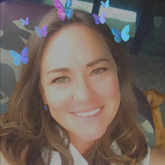 Meet your Posher, Errin - Picture 1 of 5